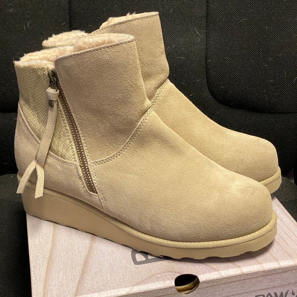 BearPaw MEGAN II Oat SUED Zipper ANKLE Wedge Boot